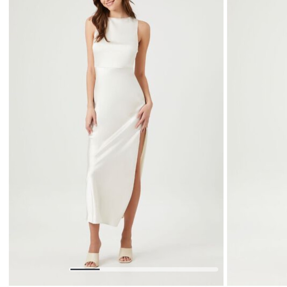 Elegant White Sleeveless Maxi Dress